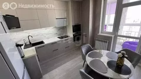 3-комнатная квартира: Калининград, Крымский проезд, 2 (84 м) - Фото 1