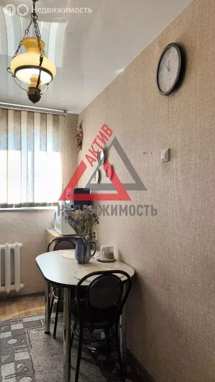2-комнатная квартира: Каменск-Уральский, улица Кирова, 29 (42.5 м) - Фото 1