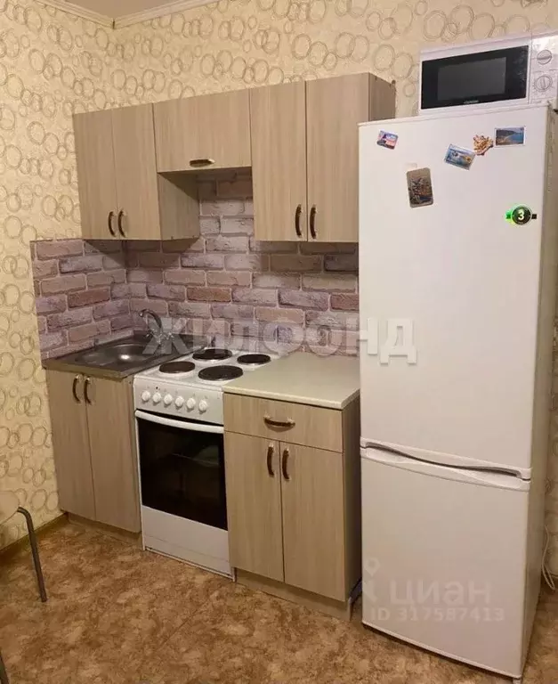 Студия Кемеровская область, Кемерово ул. Гагарина, 149 (18.0 м) - Фото 2