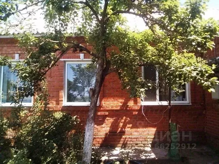 Дом в Краснодарский край, Ейский район, Камышеватская ст-ца  (76 м) - Фото 1