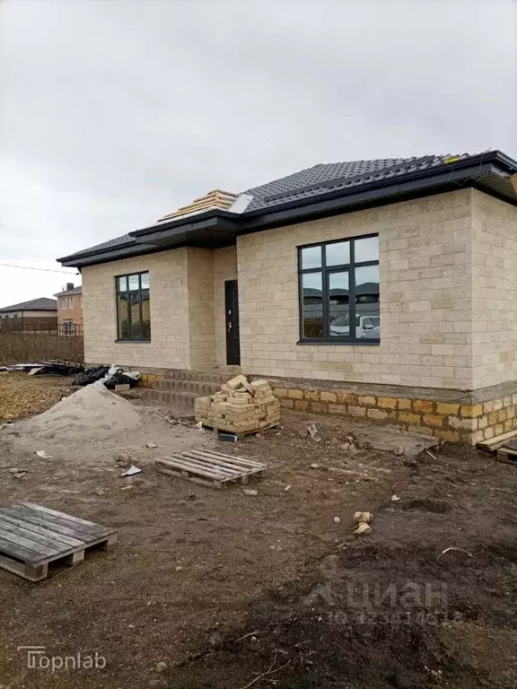 Дом в Ставропольский край, Шпаковский муниципальный округ, с. Татарка ... - Фото 1