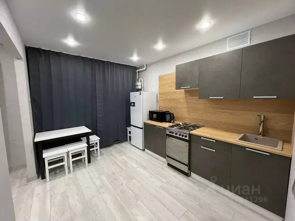 Студия Псковская область, Псков ул. Труда, 56 (35.0 м) - Фото 1