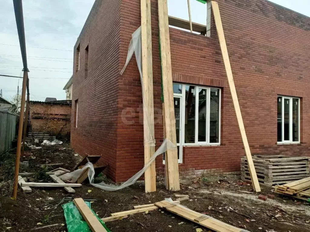 Дом в Ростовская область, Таганрог Батайский пер. (170 м) - Фото 1