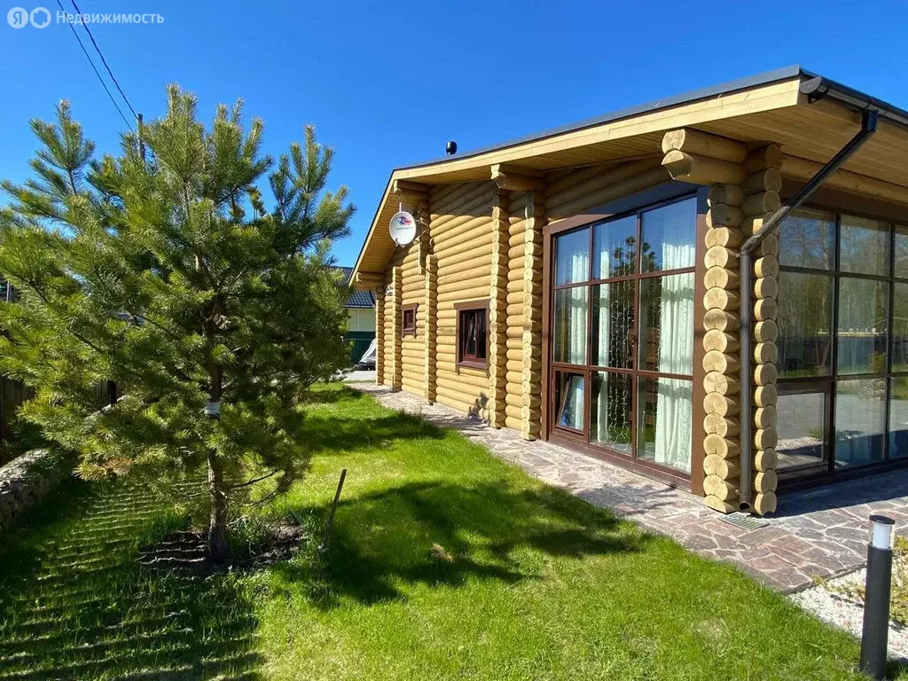 Дом в село Деревянное, Вехручейная улица, 11 (100 м) - Фото 1