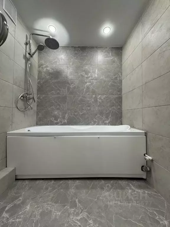 3-к кв. Пензенская область, Пенза Ладожская ул., 141 (68.0 м) - Фото 0