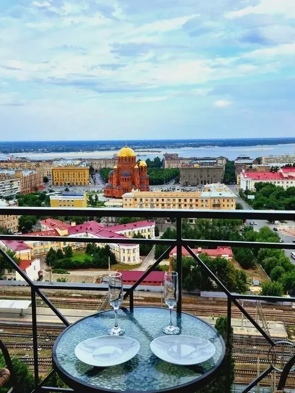 3-к кв. Волгоградская область, Волгоград ул. Пархоменко, 2 (65.0 м) - Фото 0