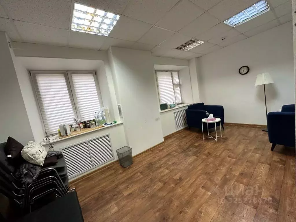 Помещение свободного назначения в Москва Лесная ул., 61с2 (18 м) - Фото 2