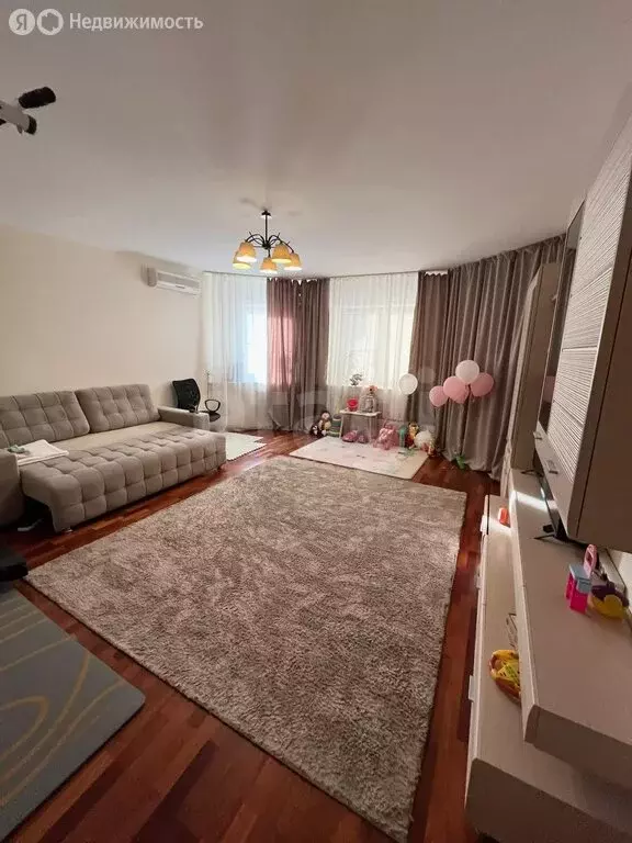 2-комнатная квартира: Астрахань, улица Валерии Барсовой, 16 (90.5 м) - Фото 1