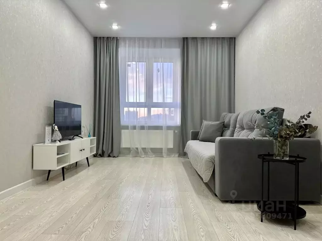 1-к кв. Тюменская область, Тюмень ул. Тимофея Кармацкого, 11 (35.0 м) - Фото 1