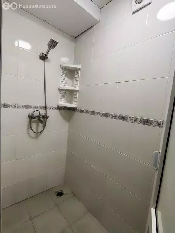 1к в 4-комнатной квартире (18 м) - Фото 1