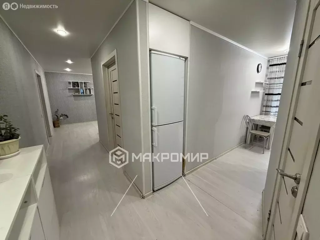 3-комнатная квартира: Кировск, Набережная улица, 1к2 (61.8 м) - Фото 2