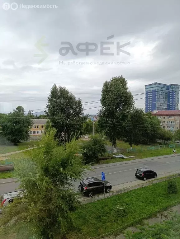 3-комнатная квартира: Артём, Севастопольская улица, 22 (78 м) - Фото 0