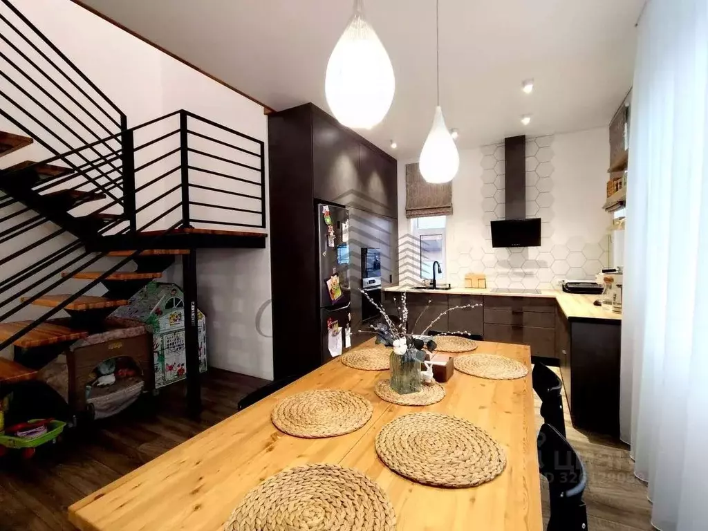 Коттедж в Белгородская область, Старый Оскол ул. Ленина (247 м) - Фото 1