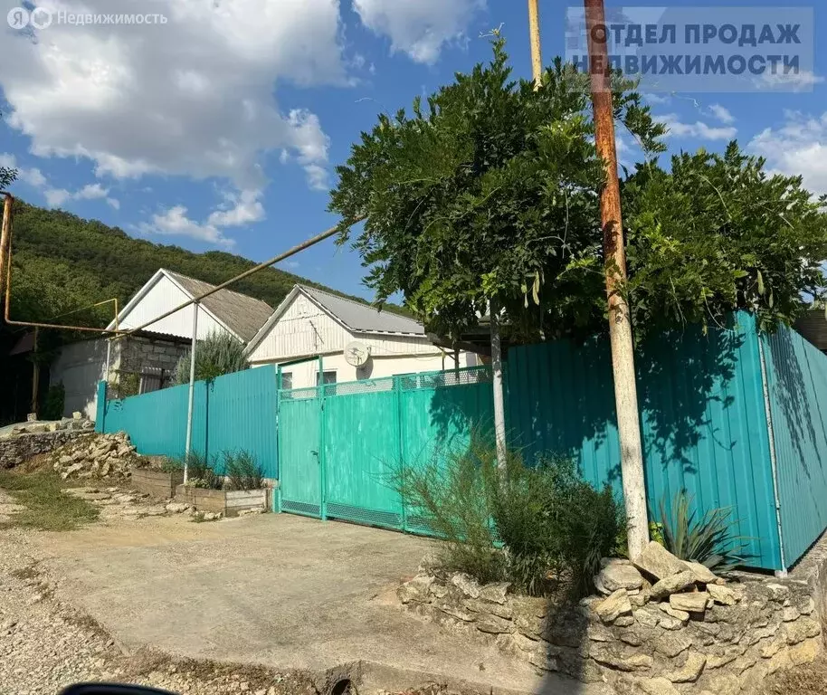 Дом в Нижнебаканская, улица Клары Цеткин, 14 (70 м) - Фото 0