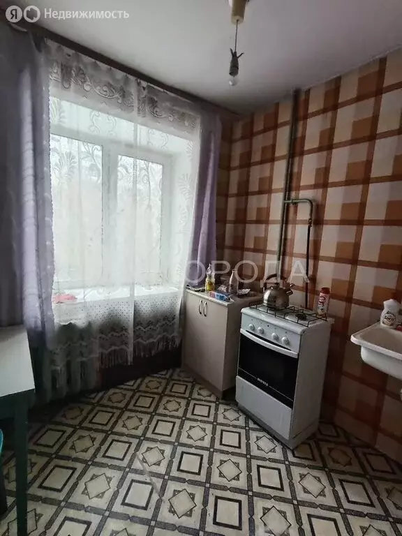 2-комнатная квартира: Барнаул, улица Петра Сухова, 62А (46 м) - Фото 1