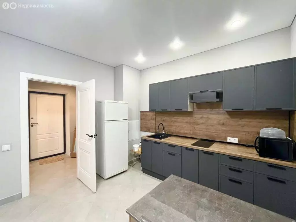 1-комнатная квартира: Уфа, улица Октябрьской Революции, 54А (60.4 м) - Фото 1