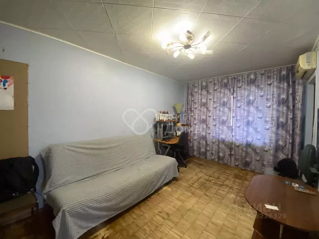 3-к кв. Волгоградская область, Волгоград ул. 50-летия ВЛКСМ, 4 (47.9 ... - Фото 1