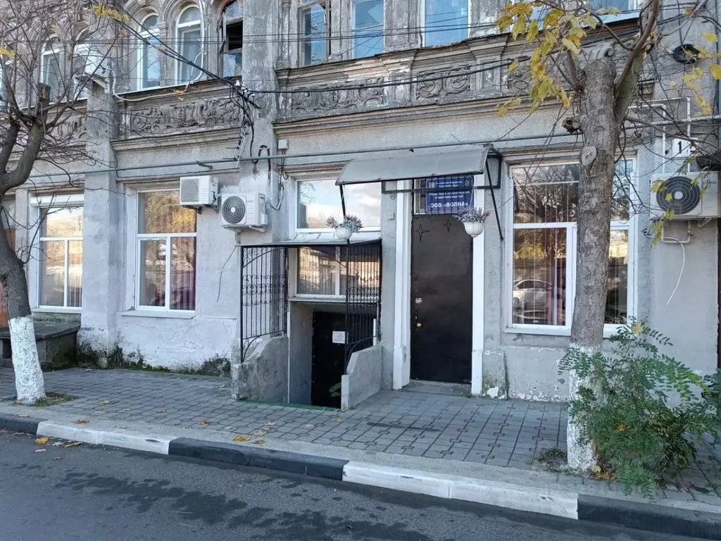 Офис в Крым, Евпатория ул. Матвеева, 10/17 (433 м) - Фото 1