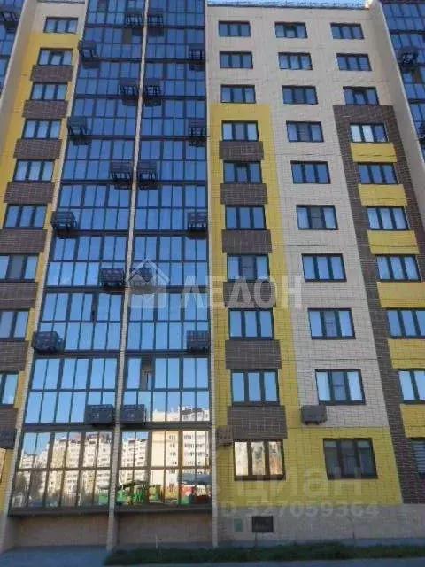 3-к кв. Омская область, Омск проезд 4-й Амурский, 11 (76.8 м) - Фото 1