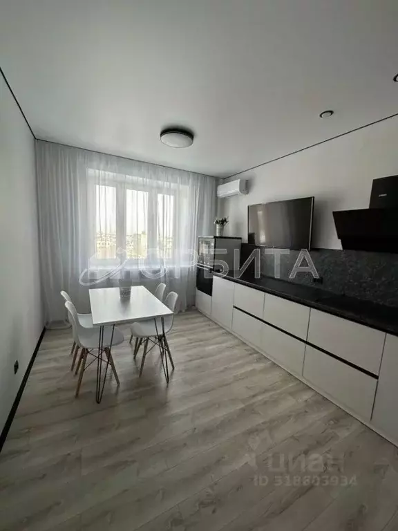2-к кв. Тюменская область, Тюмень ул. Республики, 204к7 (67.0 м) - Фото 1