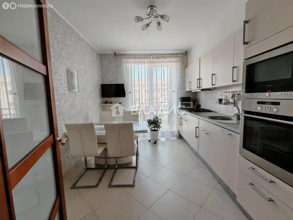 3-комнатная квартира: Калининград, улица Белинского, 42 (81.4 м) - Фото 0