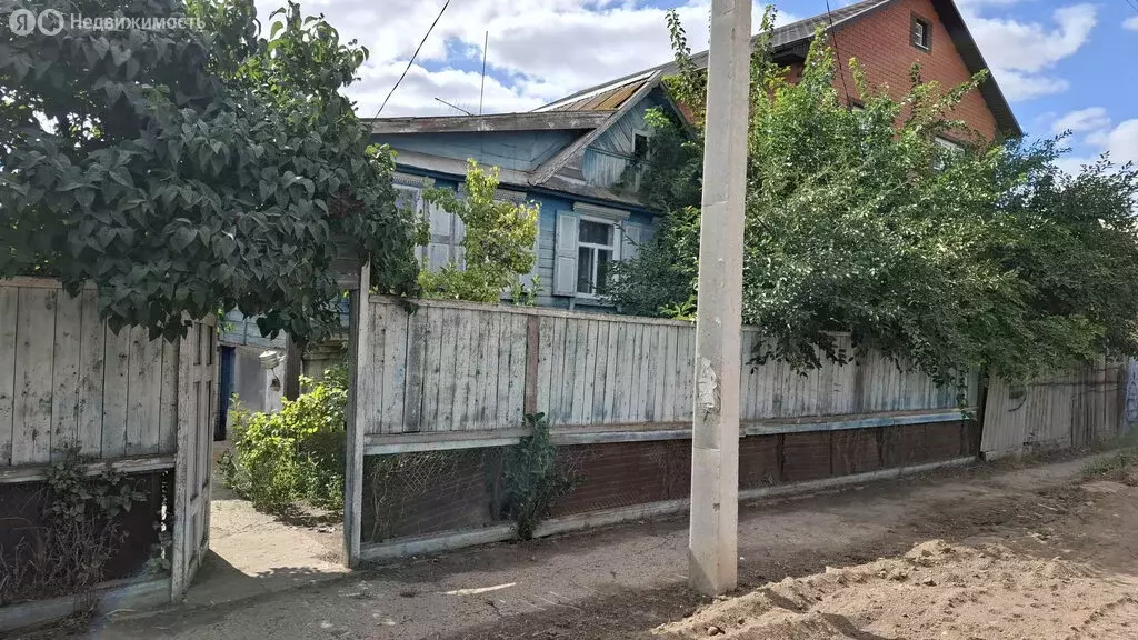 Дом в Астрахань, 2-я Онежская улица, 60 (70.2 м) - Фото 1