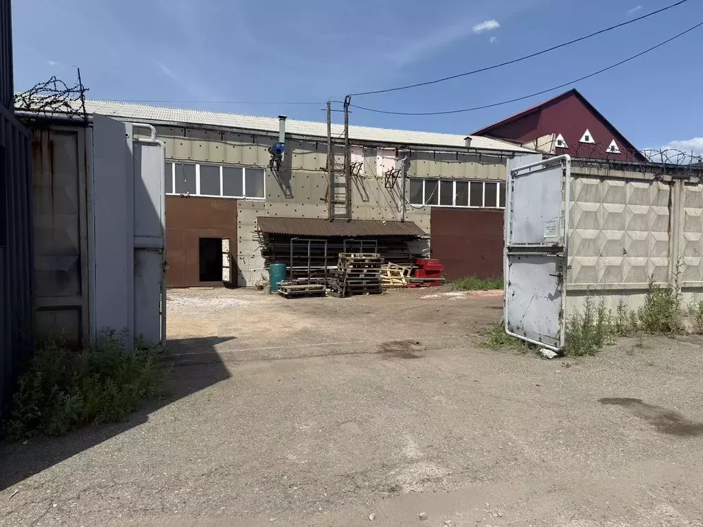 Помещение свободного назначения в Омская область, Омск ул. 1-я ... - Фото 0