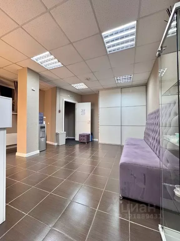 Помещение свободного назначения в Омская область, Омск просп. ... - Фото 2