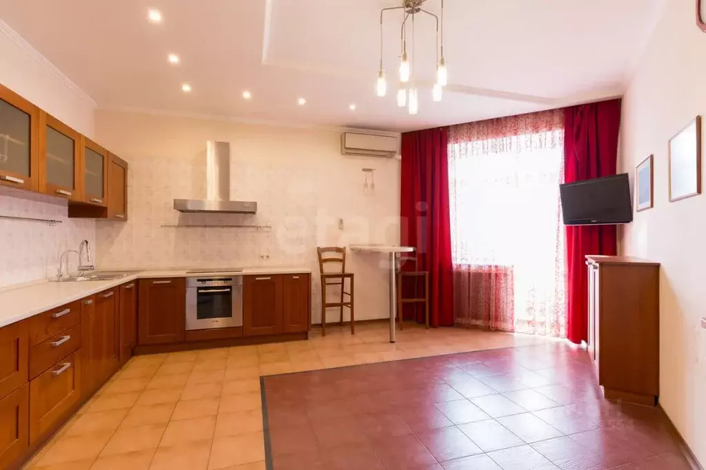 4-к кв. Тюменская область, Тюмень ул. Луначарского, 18/1 (136.4 м) - Фото 2