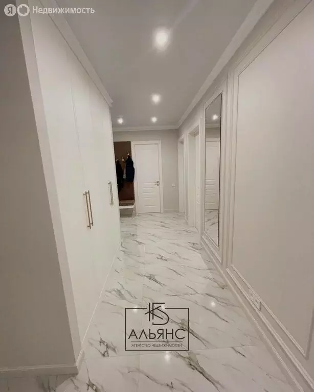 4-комнатная квартира: Владикавказ, улица Морских Пехотинцев, 15 (120 ... - Фото 2