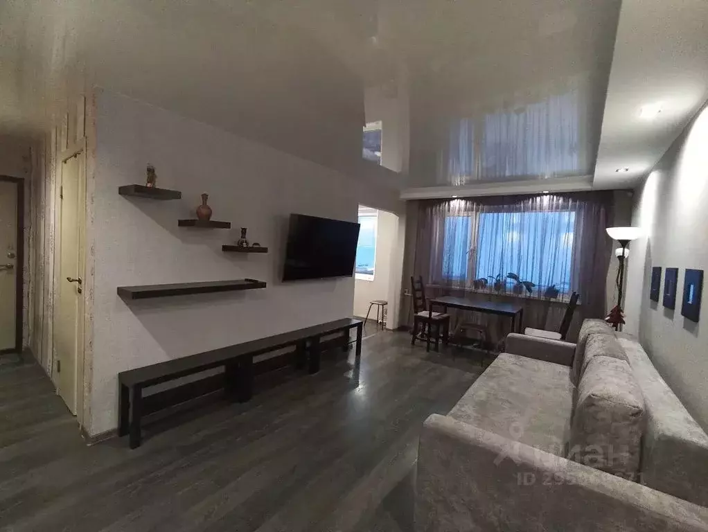 2-к кв. Мурманская область, Кировск ул. 50 лет Октября, 21 (47.0 м) - Фото 2