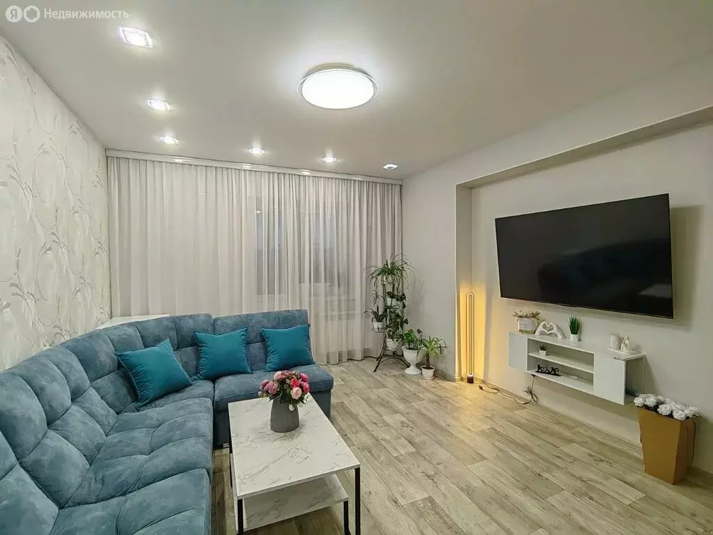 3-комнатная квартира: Иркутск, Верхняя набережная, 167/11 (82.5 м) - Фото 2