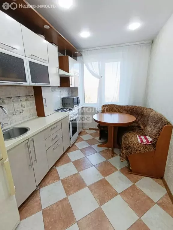 3-комнатная квартира: Комсомольск-на-Амуре, Советская улица, 30 (58.1 ... - Фото 2