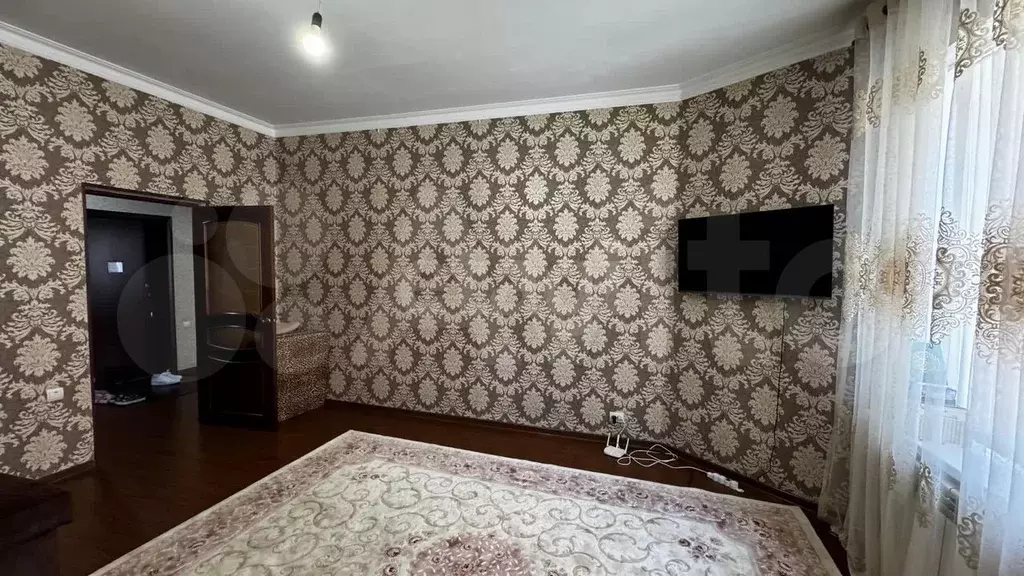 1-к. квартира, 53 м, 1/5 эт. - Фото 1