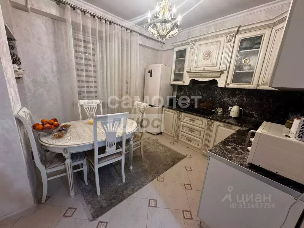 2-к кв. Дагестан, Каспийск просп. М. Омарова, 9 (70.0 м) - Фото 1