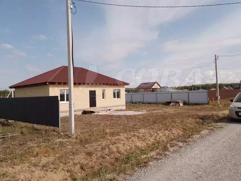 Дом в Тюменская область, Тюменский район, д. Малиновка  (100 м) - Фото 1