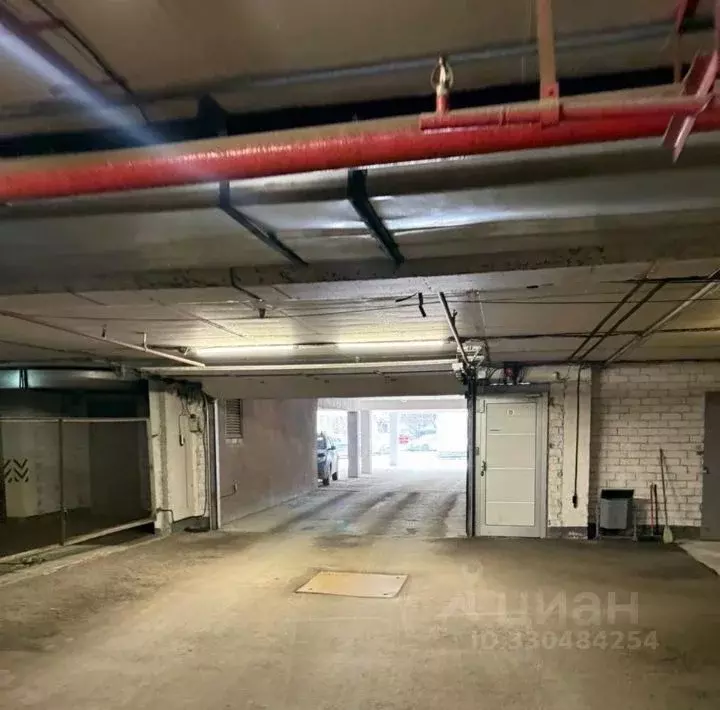 Гараж в Свердловская область, Екатеринбург ул. Красноармейская, 37 (30 ... - Фото 2