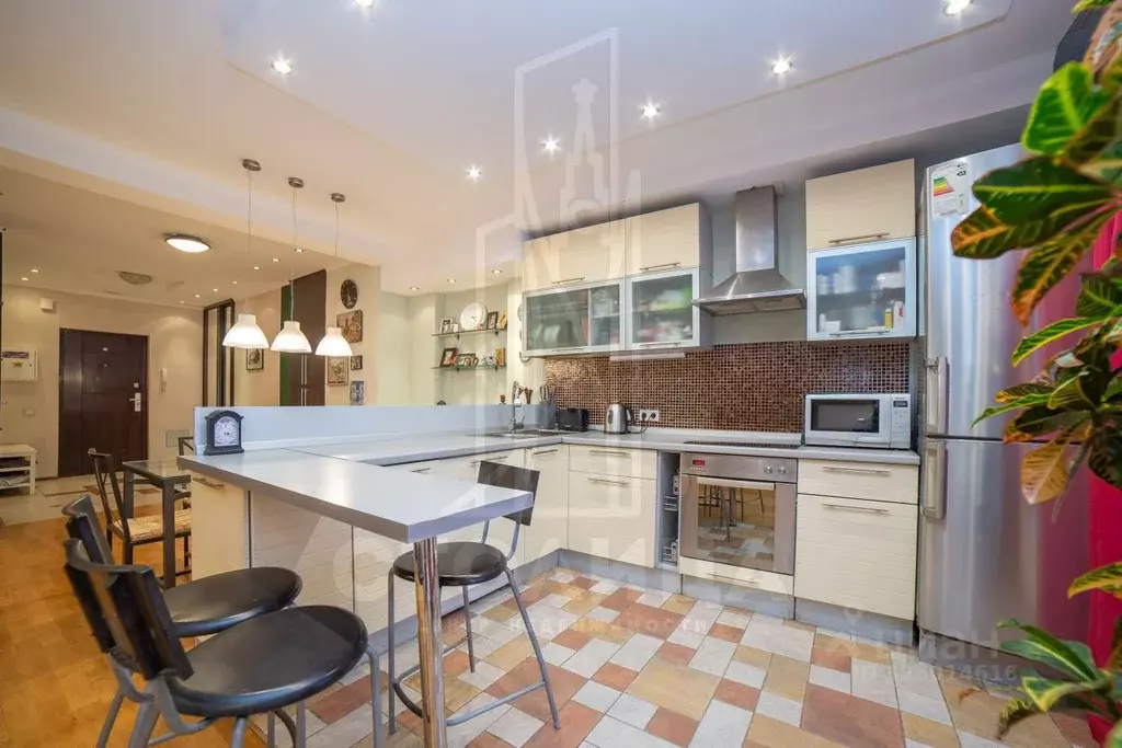 3-к кв. Свердловская область, Екатеринбург ул. Ясная, 31 (88.6 м) - Фото 2