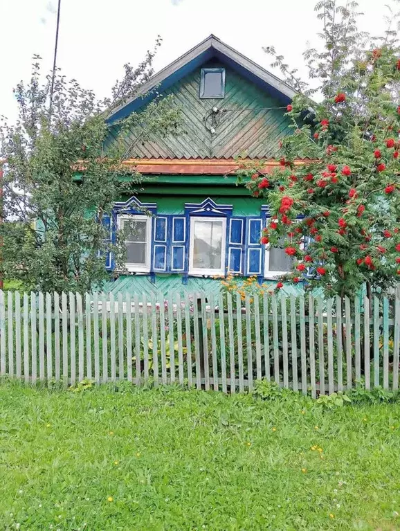 Дом в Свердловская область, Артемовский муниципальный округ, пос. ... - Фото 1