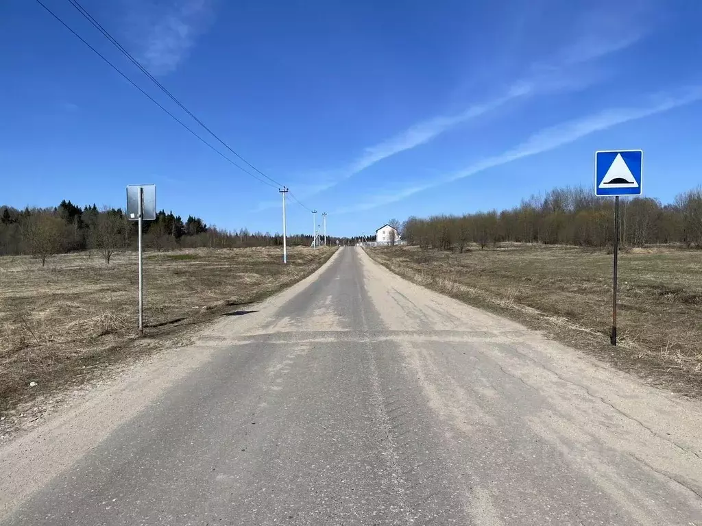 Участок в Московская область, Сергиево-Посадский городской округ, д. ... - Фото 1
