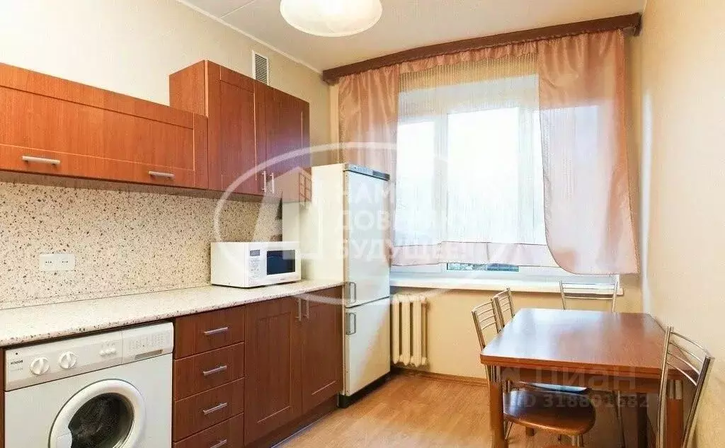 3-к кв. Пермский край, Чусовой ул. Мира, 2 (87.1 м) - Фото 0