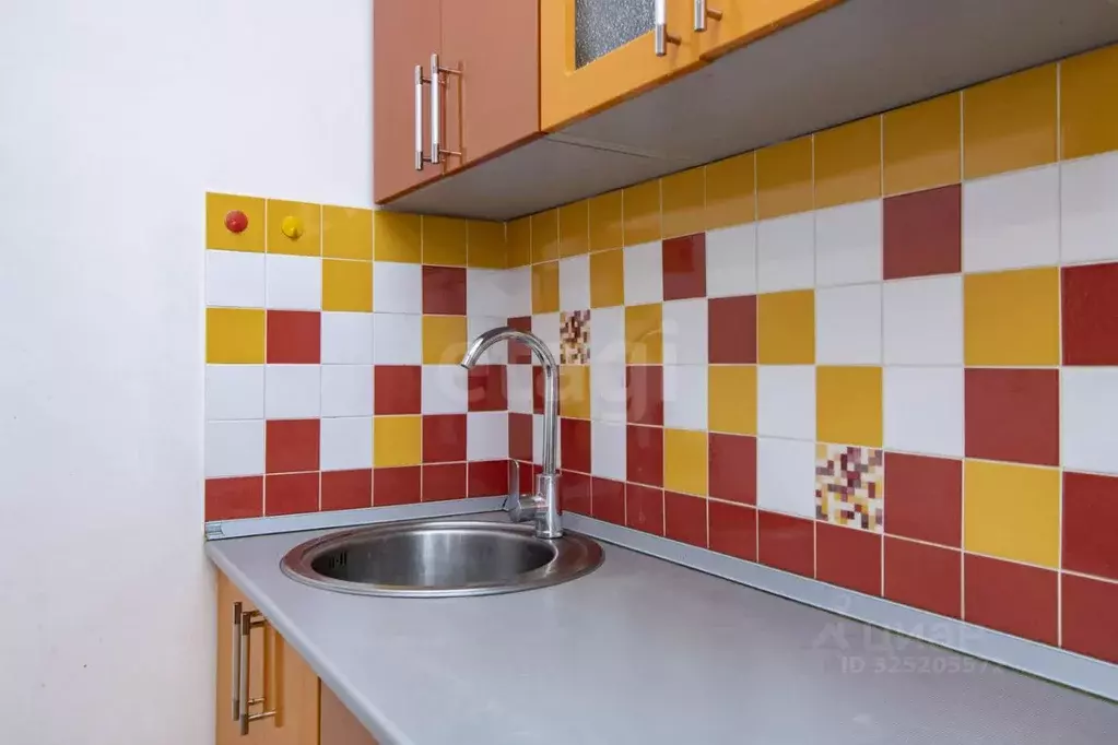 1-к кв. Тюменская область, Тюмень Холодильная ул., 142 (48.0 м) - Фото 1