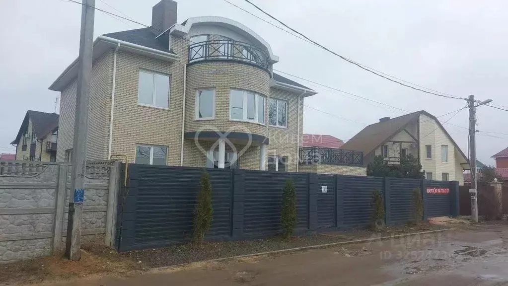 Дом в Волгоградская область, Волгоград пос. Латошинка, ул. Радужная, ... - Фото 1