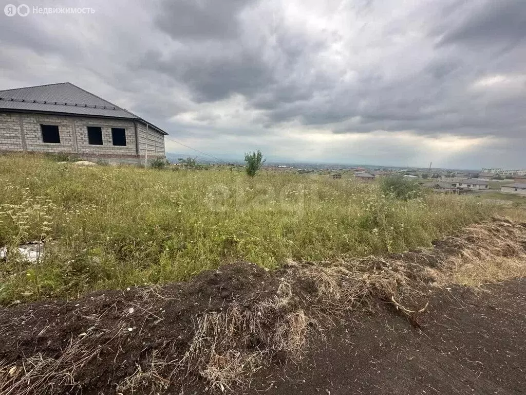 Участок в Назрань, Гамурзиевский административный округ (6 м) - Фото 0