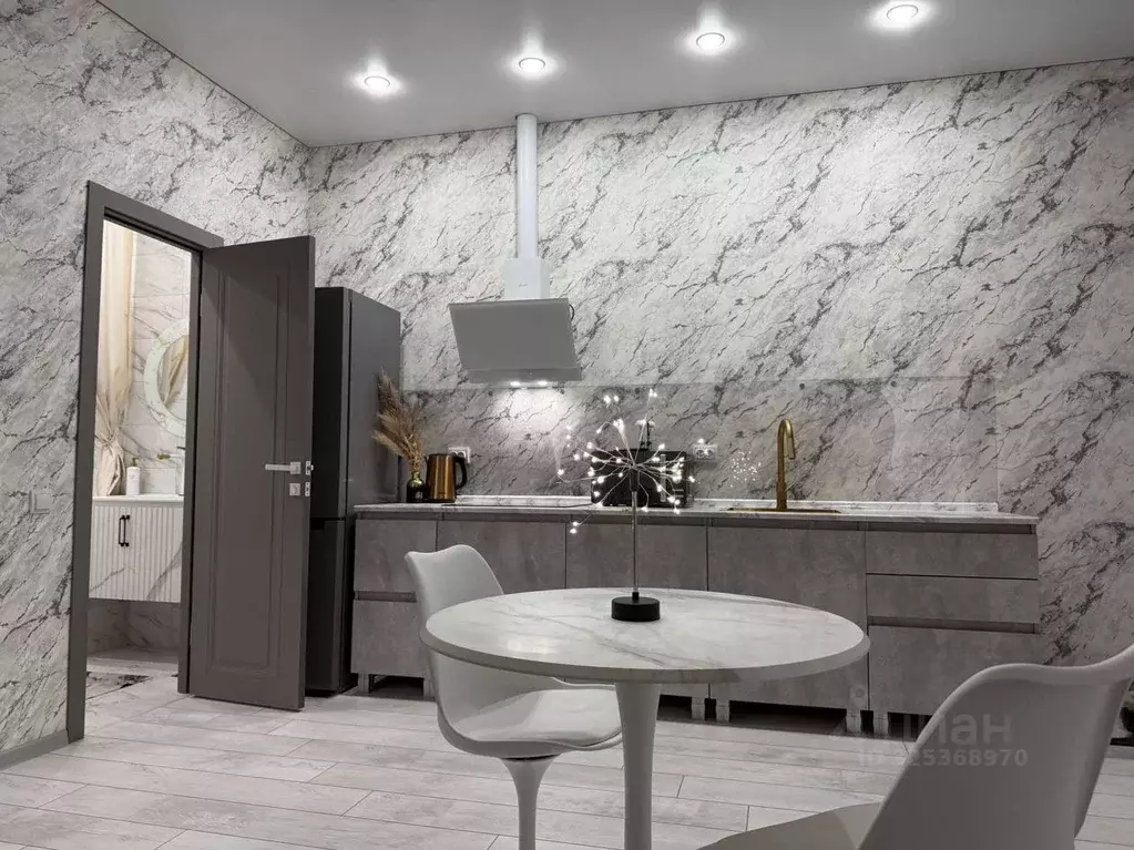 3-к кв. Хакасия, Абакан ул. Авиаторов, 1Г (42.8 м) - Фото 1