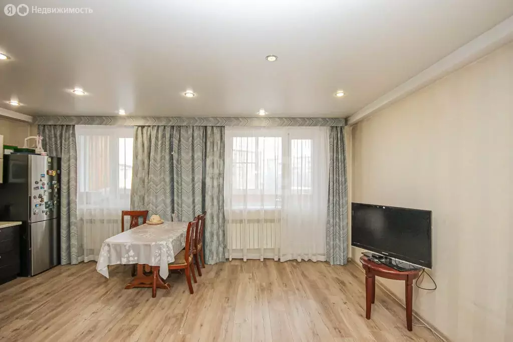 3-комнатная квартира: Улан-Удэ, улица Смолина, 54А (80 м) - Фото 2