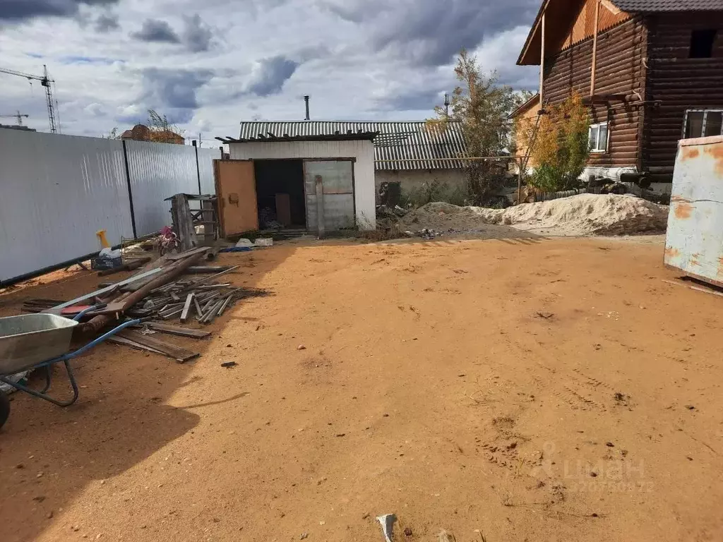 Дом в Саха (Якутия), Якутск ул. Винокурова (30 м) - Фото 1