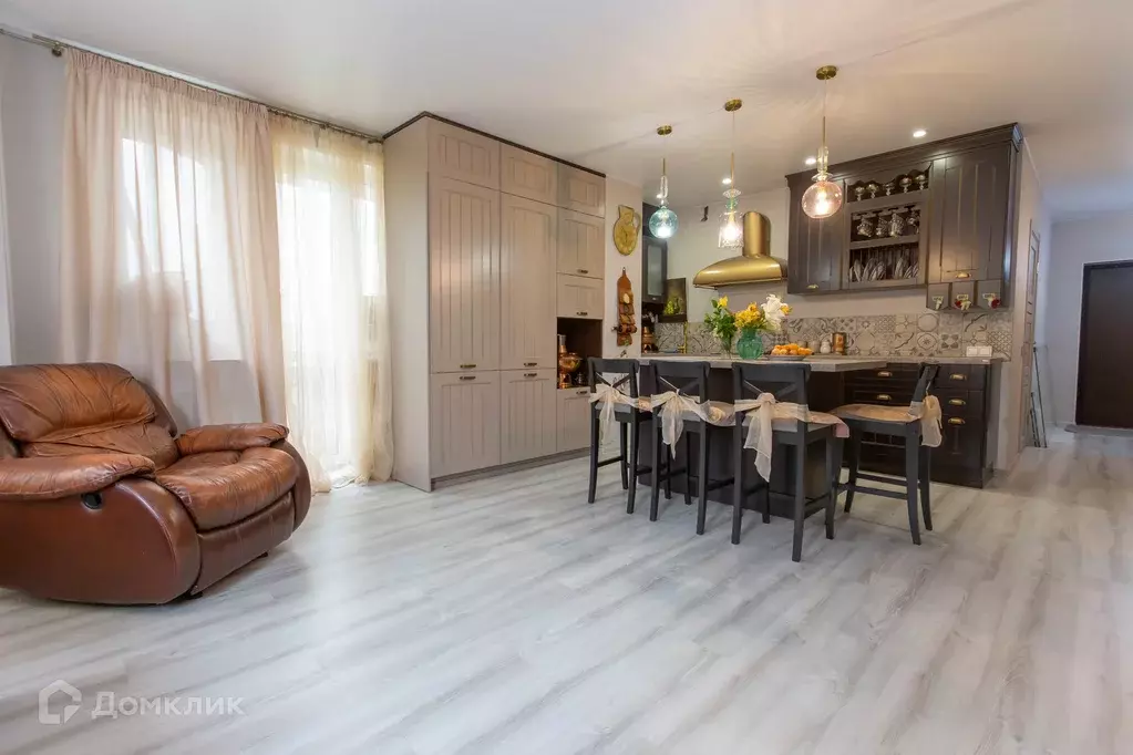 Продаётся 2-к квартира, 82 м - Фото 0