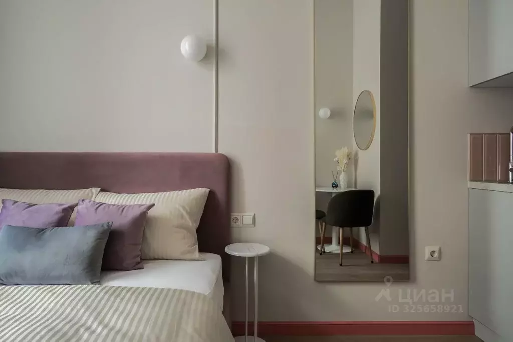 Студия Санкт-Петербург 8-я Красноармейская ул., 20А (15.0 м) - Фото 2