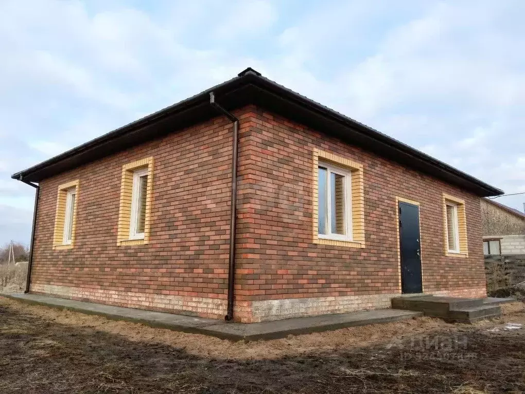 Дом в Омская область, Омский район, пос. Магистральный ул. Апрельская, ... - Фото 2